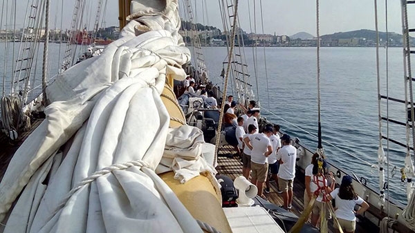 Alunos do Colégio Euro-Atlântico navegam no Mediterrâneo